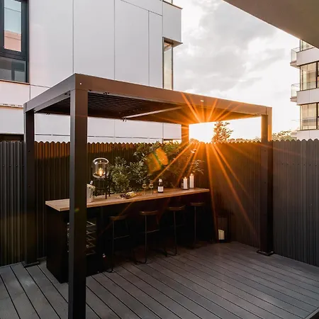 Lejlighed Urban Deluxe Igloo With Jacuzzi&garden Bukarest