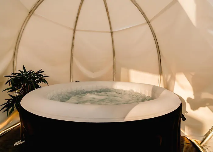 Urban Deluxe Igloo With Jacuzzi&garden Apartment