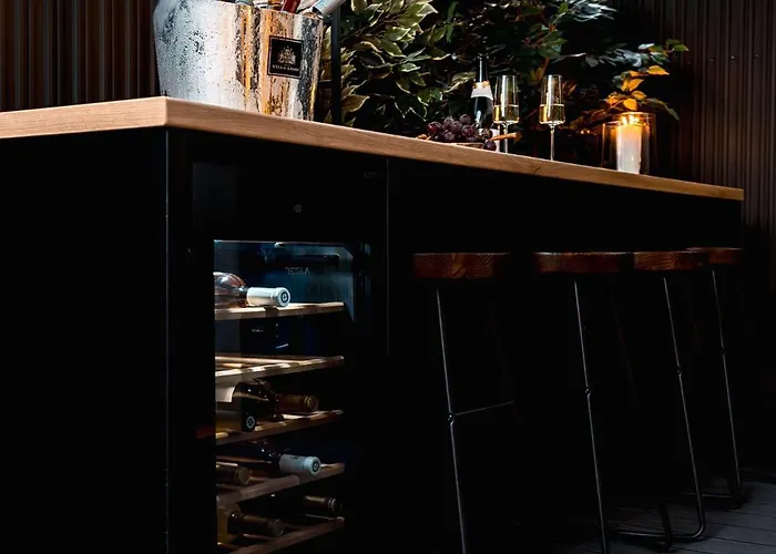 Urban Deluxe Igloo With Jacuzzi&garden Apartamento