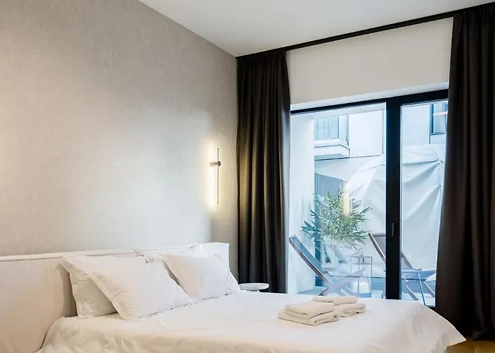 Apartment Urban Deluxe Igloo With Jacuzzi&garden