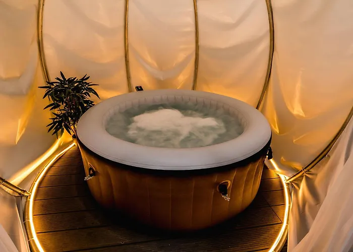 Urban Deluxe Igloo With Jacuzzi&garden Apartamento Bucareste