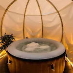 Urban Deluxe Igloo With Jacuzzi&garden *