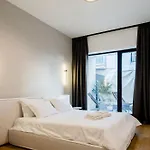 Apartmán Urban Deluxe Igloo With Jacuzzi&garden