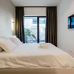 Urban Deluxe Igloo With Jacuzzi&garden Бухарест