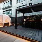 Urban Deluxe Igloo With Jacuzzi&garden Apartmán *