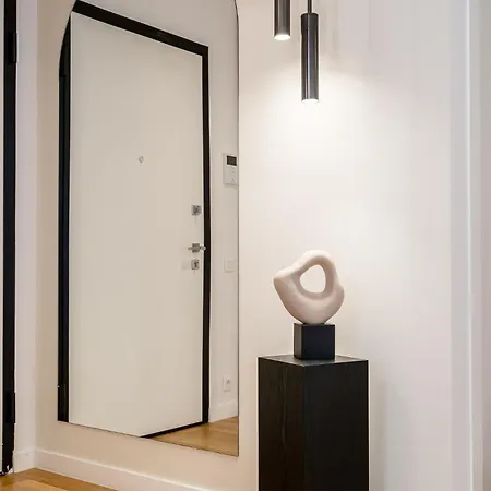 Apartment Urban Deluxe Igloo With Jacuzzi&garden Bukarest