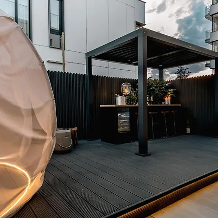 Urban Deluxe Igloo With Jacuzzi&garden * Bukarest