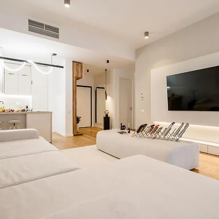 Urban Deluxe Igloo With Jacuzzi&garden 布加勒斯特