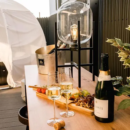Urban Deluxe Igloo With Jacuzzi&garden 公寓 *