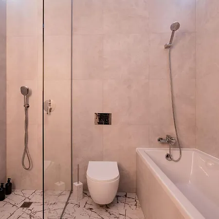 Urban Deluxe Igloo With Jacuzzi&garden