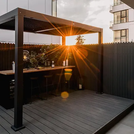 Urban Deluxe Igloo With Jacuzzi&garden Apartment Bucharest