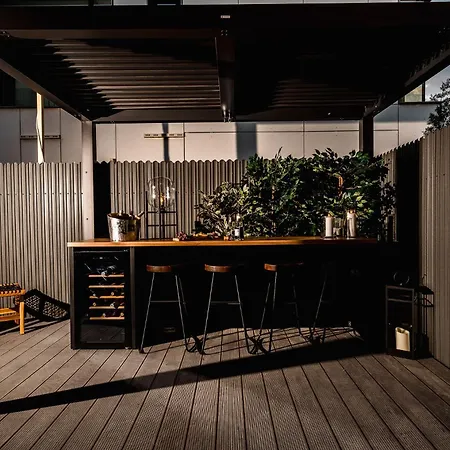 公寓 Urban Deluxe Igloo With Jacuzzi&garden 布加勒斯特