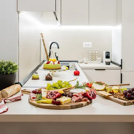 Urban Deluxe Igloo With Jacuzzi&garden Apartment Bukarest