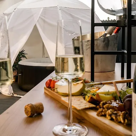 Urban Deluxe Igloo With Jacuzzi&garden * Bucarest