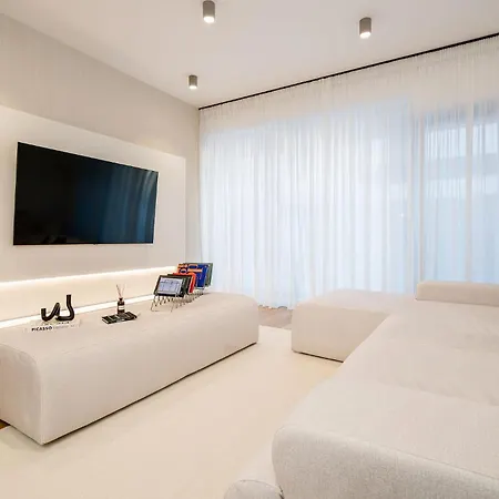 Urban Deluxe Igloo With Jacuzzi&garden * Bukarest