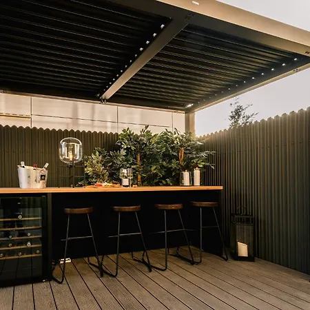 公寓 Urban Deluxe Igloo With Jacuzzi&garden 布加勒斯特