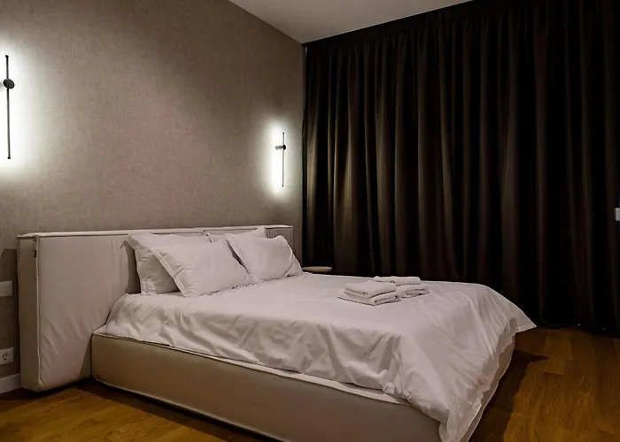 Urban Deluxe Igloo With Jacuzzi&garden