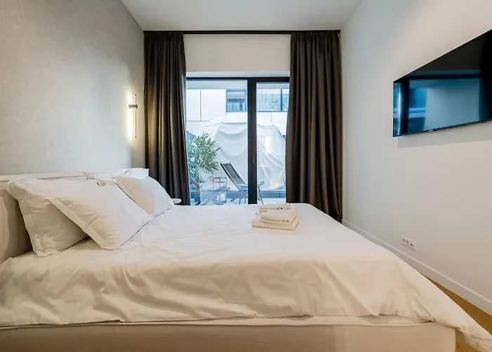 Urban Deluxe Igloo With Jacuzzi&garden Bukarest