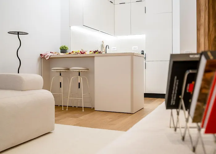 Apartment Urban Deluxe Igloo With Jacuzzi&garden Bucharest