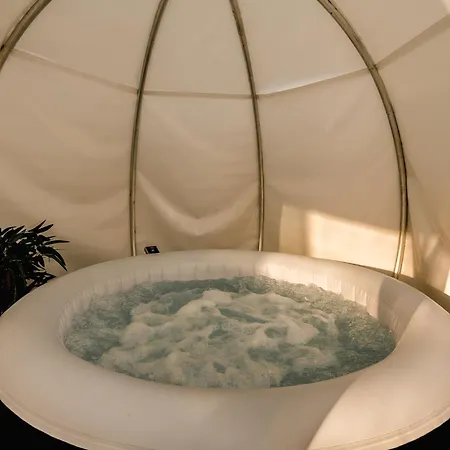 Apartamento Urban Deluxe Igloo With Jacuzzi&garden *
